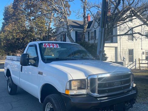 Used 2004 Ford F250 XL image 1