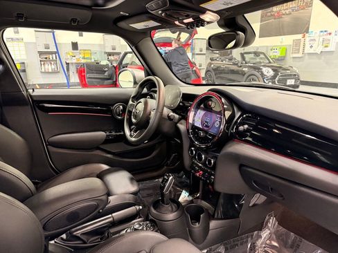 Certified 2023 MINI Cooper S FWD image 29