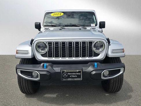 Used 2024 Jeep Wrangler Unlimited Sahara AWD/4WD image 8
