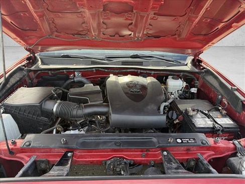 Used 2016 Toyota Tacoma TRD Off-Road w/ Towing Package image 23