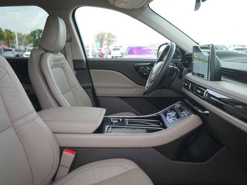 Used 2024 Lincoln Aviator Reserve w/ Equipment Group 201A RWD image 15