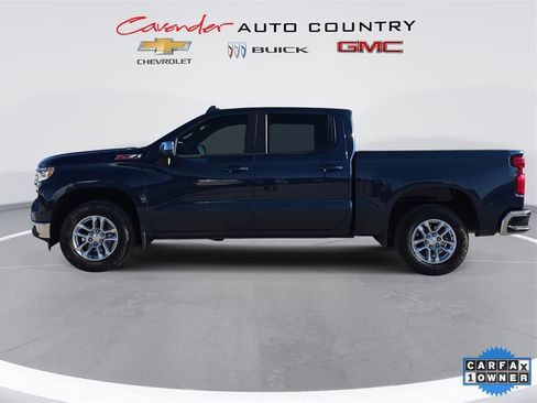 Used 2022 Chevrolet Silverado 1500 LT w/ Z71 Off-Road Package image 8