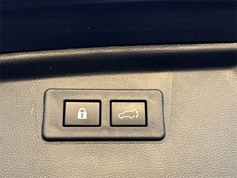 Used 2022 Subaru Outback Limited image 16