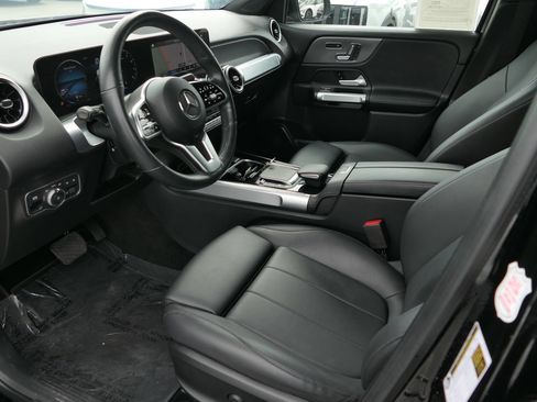Used 2023 Mercedes-Benz GLB 250 4MATIC image 7