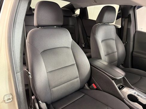 Used 2016 Chevrolet Malibu LT image 22