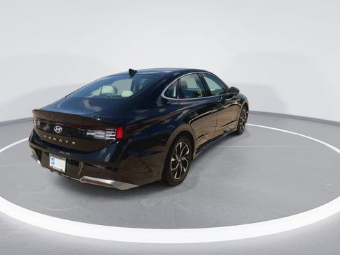 Used 2025 Hyundai Sonata SEL FWD image 8
