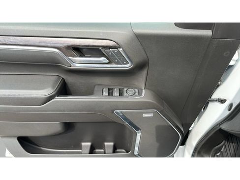 Used 2022 Chevrolet Silverado 1500 LTZ AWD/4WD image 10