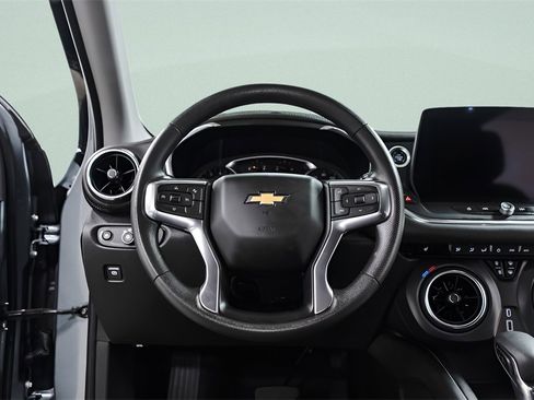 Used 2025 Chevrolet Blazer LT image 10