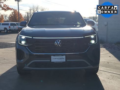 Used 2024 Volkswagen Atlas Cross Sport SE image 9