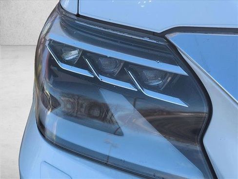 Used 2021 Lexus GX 460 Premium image 3