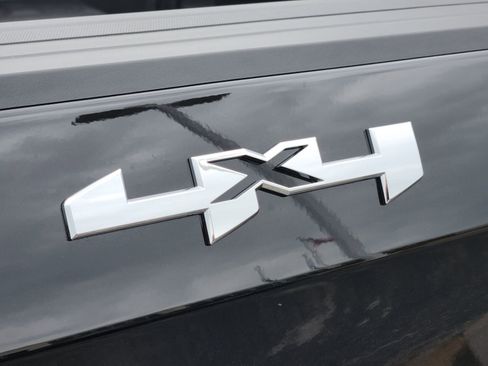 New 2026 GMC Sierra 1500 SLT w/ SLT Premium Package image 14