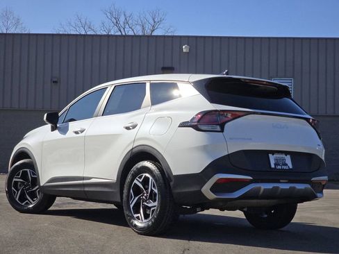 Used 2023 Kia Sportage LX image 11