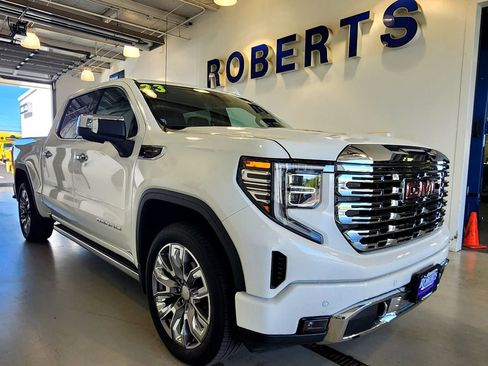 Used 2023 GMC Sierra 1500 Denali w/ Denali Reserve Package image 2