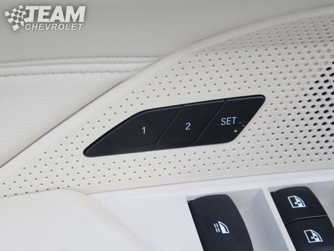 Used 2021 BMW 430i Convertible image 11