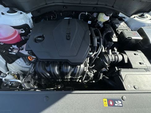 Certified 2026 Kia Sorento LX FWD image 12