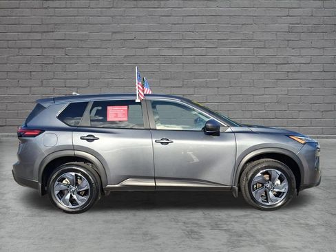 Used 2026 Nissan Rogue SV FWD image 13