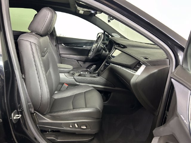 Certified 2023 Cadillac XT5 Premium Luxury FWD image 28
