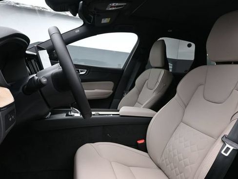 New 2026 Volvo XC60 T8 Plus w/ Climate Package PRO AWD/4WD image 10