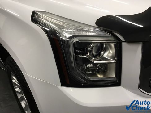 Used 2017 GMC Yukon SLT AWD/4WD image 23