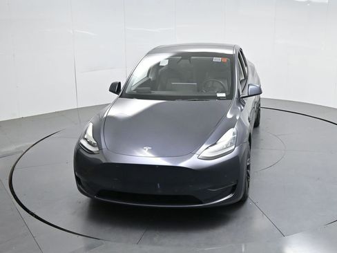 Used 2021 Tesla Model Y Long Range image 39