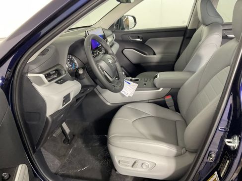 New 2026 Toyota Highlander XLE AWD/4WD image 17