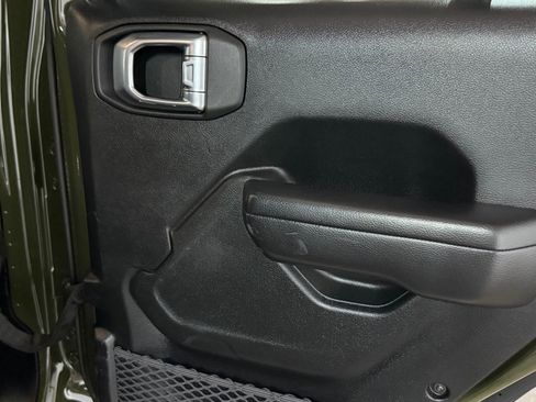 Used 2021 Jeep Gladiator Mojave image 36