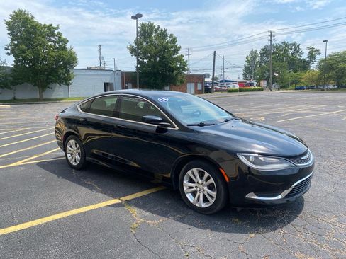 Used 2016 Chrysler 200 Limited w/ Convenience Group image 7