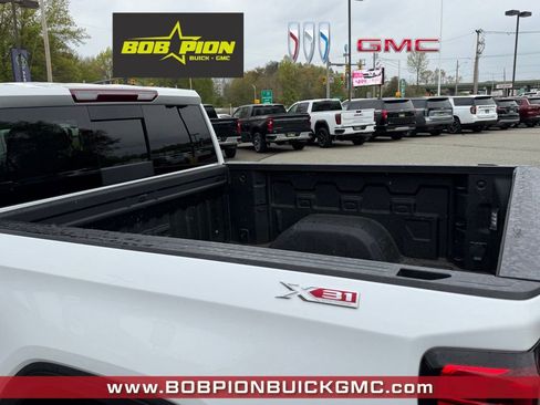 Used 2024 GMC Sierra 1500 Elevation w/ Elevation Premium Package AWD/4WD image 4