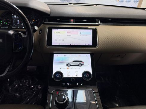 Used 2020 Land Rover Range Rover Velar S image 37
