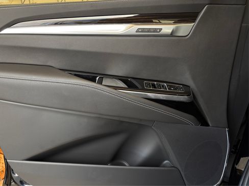 New 2026 Cadillac Escalade ESV Luxury AWD/4WD image 20