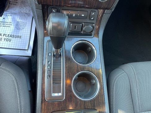 Used 2015 Chevrolet Traverse LT image 26