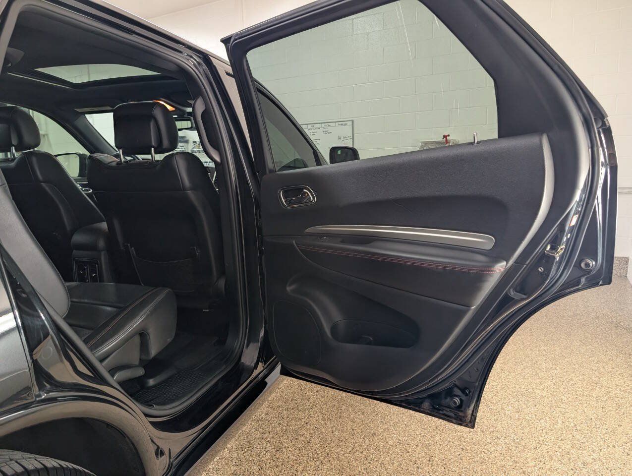 Used 2014 Dodge Durango R/T w/ Technology Group AWD/4WD image 17