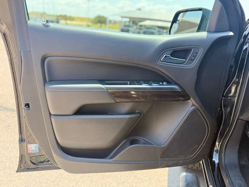 Used 2016 GMC Canyon SLT w/ Driver Alert Package AWD/4WD image 9