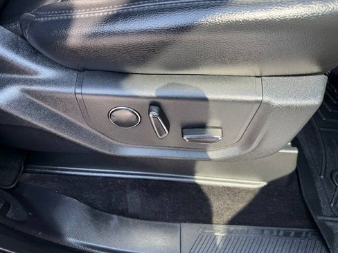 Used 2019 Ford Expedition Limited w/ Equipment Group 302A AWD/4WD image 60