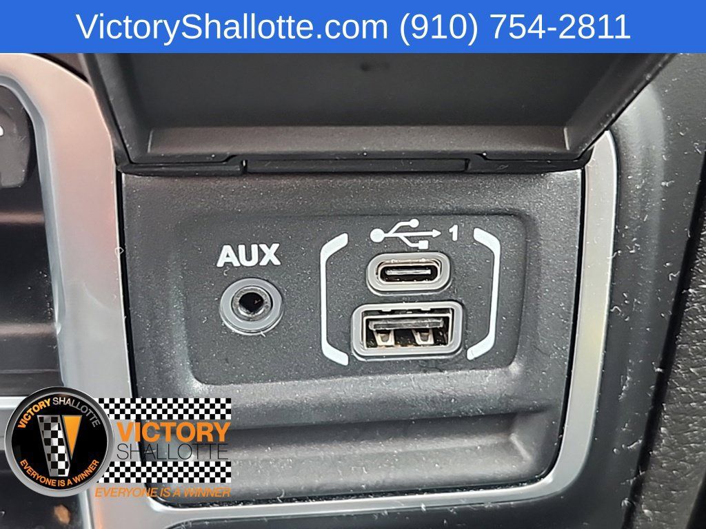 Certified 2025 Jeep Gladiator Sport AWD/4WD image 8