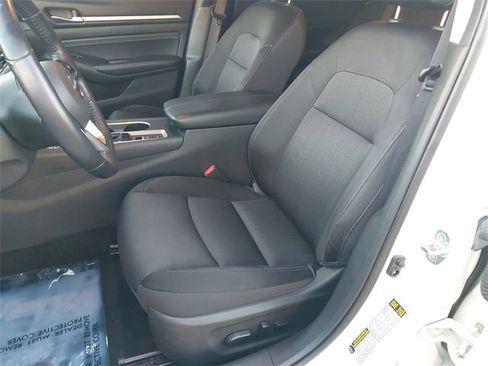 Used 2019 Nissan Altima 2.5 SV image 15