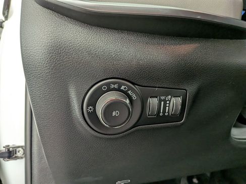 New 2026 Jeep Compass Limited w/ Sun, Sound & Navigation Group image 19