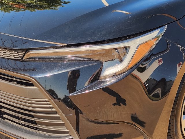 Used 2024 Toyota Corolla LE FWD image 7