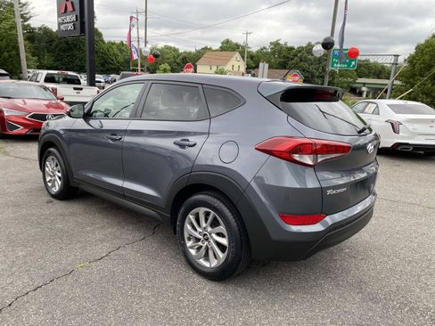 Used 2018 Hyundai Tucson SE AWD/4WD image 3