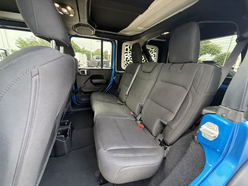Used 2022 Jeep Wrangler Unlimited Sport AWD/4WD image 29
