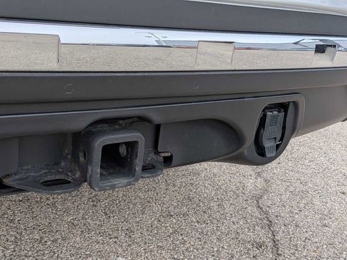 Used 2015 Nissan Pathfinder SL w/ SL Tech Package image 32