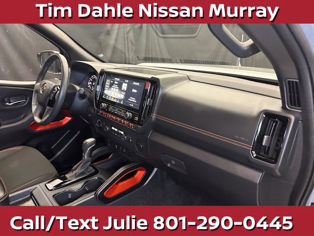 Used 2025 Nissan Frontier PRO-4X AWD/4WD image 17