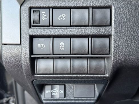 Used 2024 Toyota Tacoma TRD Off-Road AWD/4WD image 17