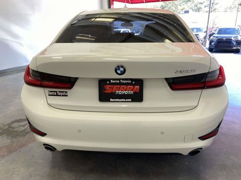Used 2021 BMW 330i Sedan w/ Convenience Package image 4