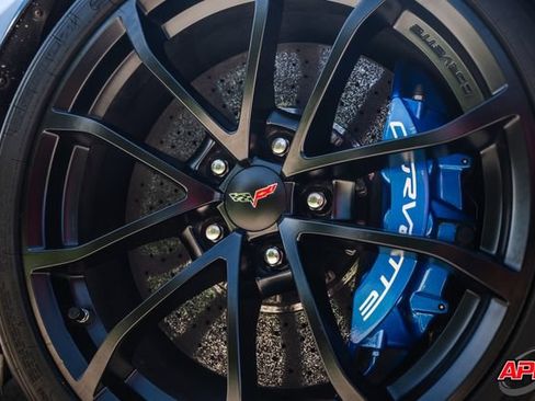 Used 2010 Chevrolet Corvette ZR1 RWD image 4
