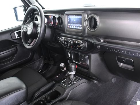 Used 2023 Jeep Wrangler Sport image 27