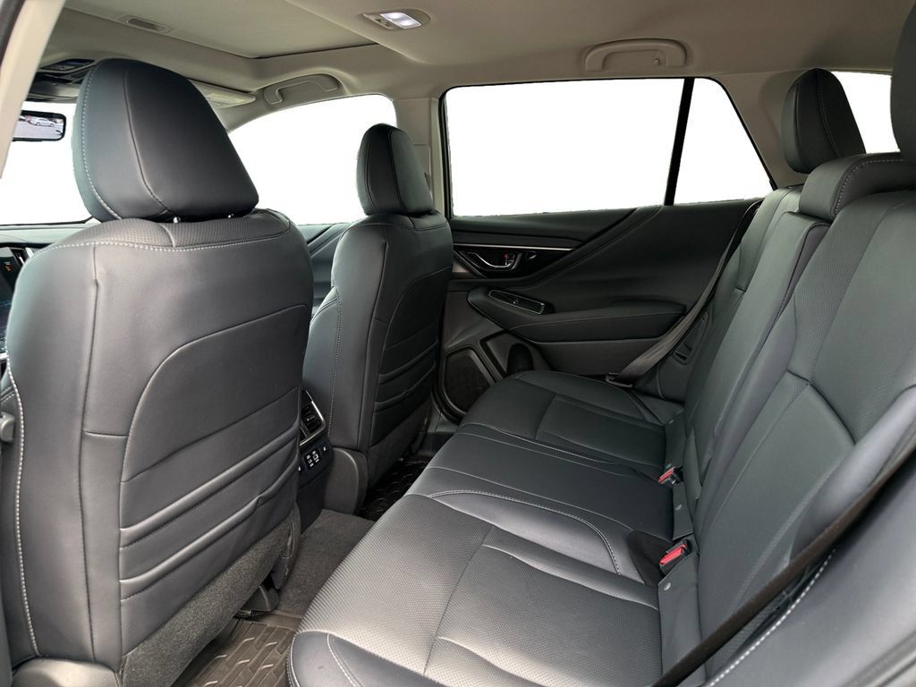 Used 2023 Subaru Outback Touring AWD/4WD image 28