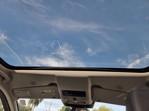 New 2025 Land Rover Discovery Sport S image 10