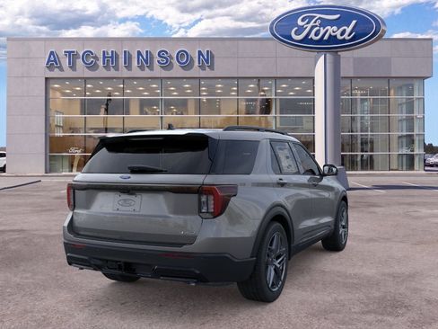 Used 2026 Ford Explorer ST-Line w/ ST-Line Street Pack AWD/4WD image 8