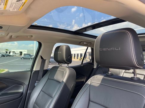 Used 2019 GMC Terrain Denali w/ Advanced Safety Package AWD/4WD image 13